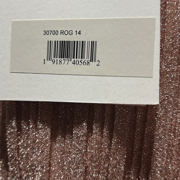 Mac Duggal 30700 NWT SHIMMERING PLEATED A-LINE 3/4 SLEEVE GOWN - Picture 14 of 14